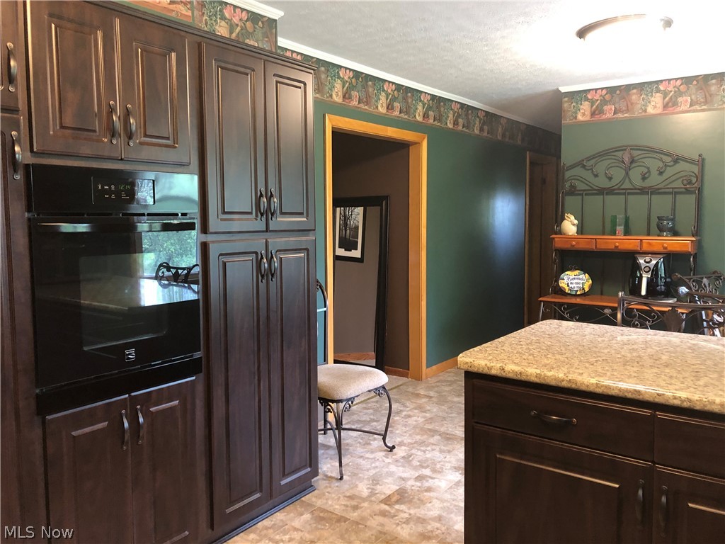 3259 Circleview Dover, OH 44622 - Photo 5 of 34