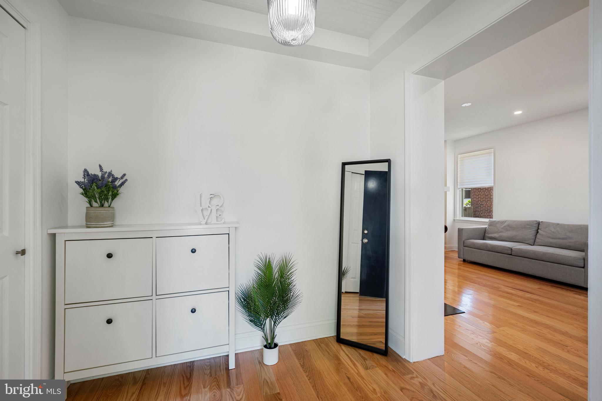 708 Hankin Street Silver Spring, MD 20910 - Photo 3 of 37 Foyer