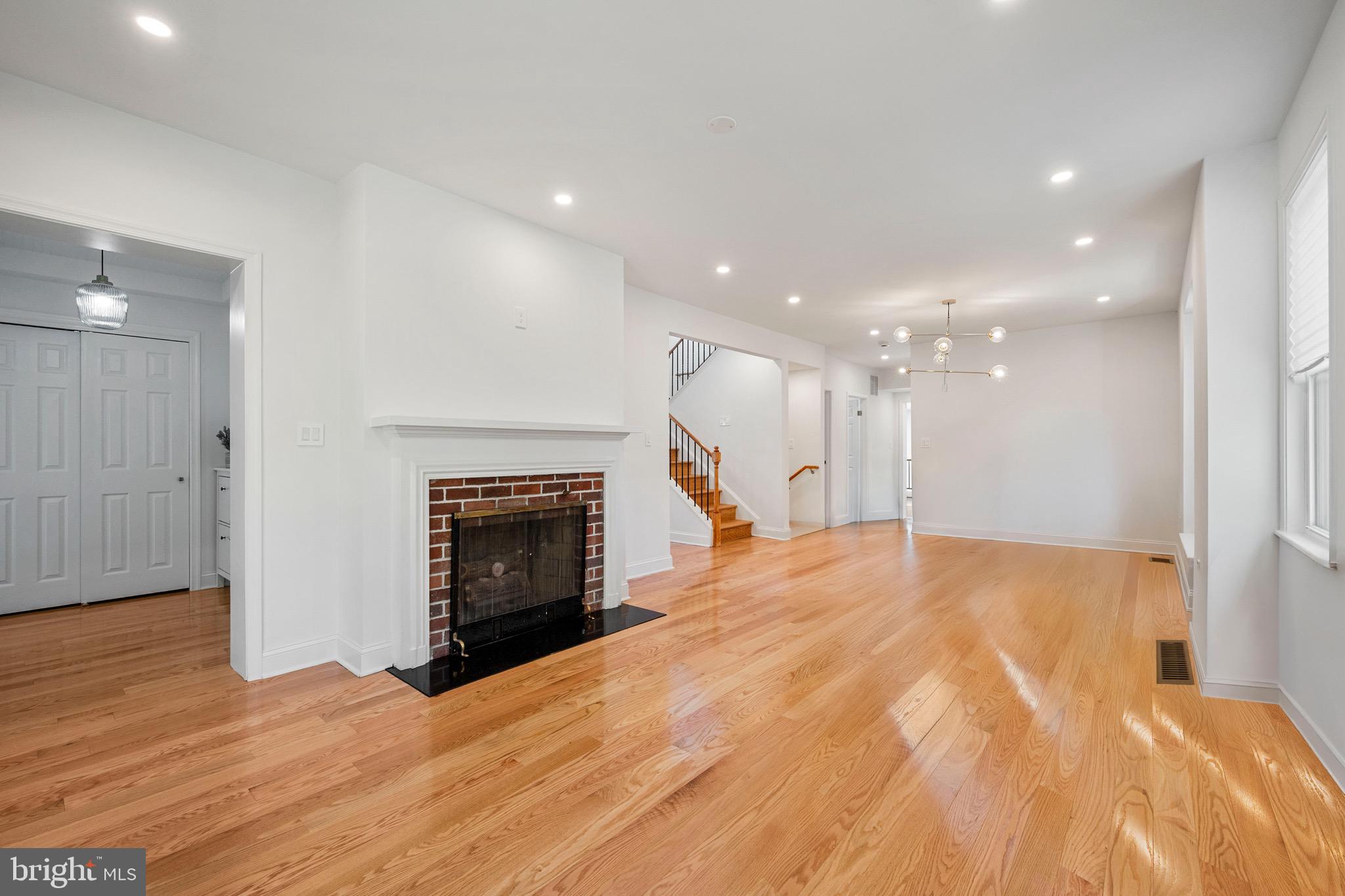 708 Hankin Street Silver Spring, MD 20910 - Photo 7 of 37