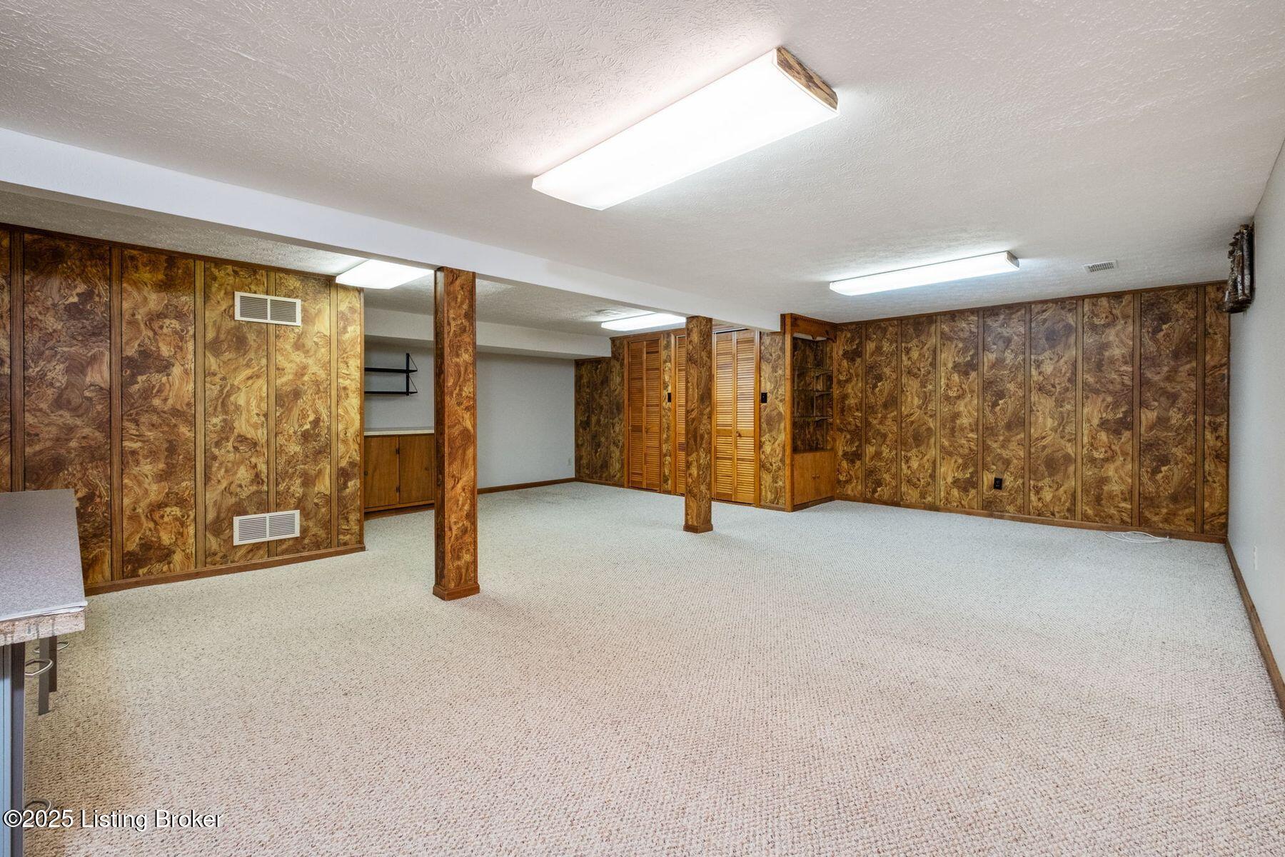 2409 Hayward Road Louisville, KY 40242 - Photo 42 of 45 photo_online_042