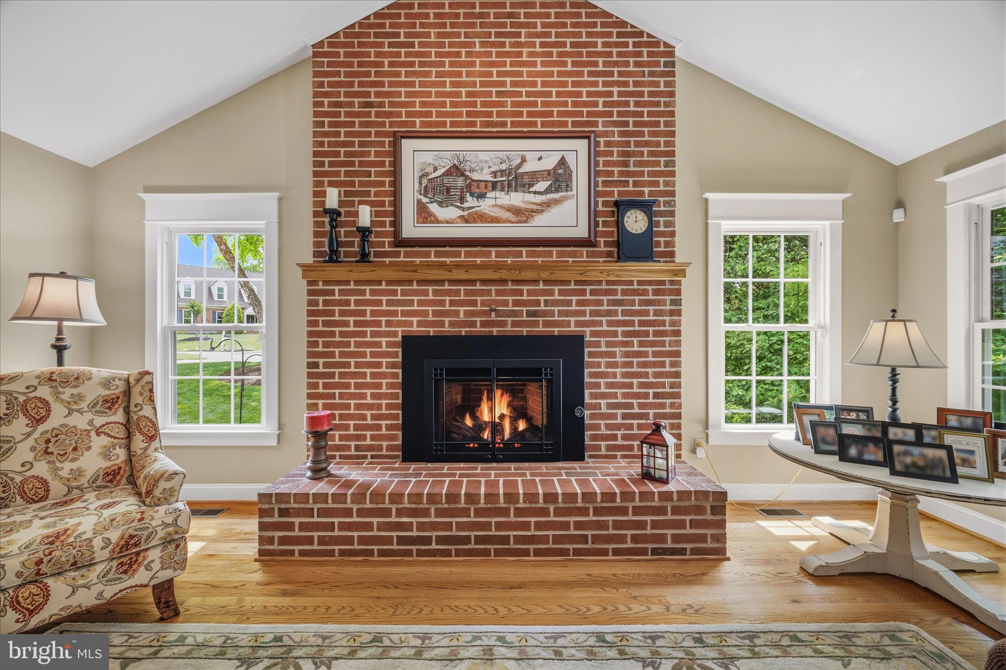 8 Rolling Farm Court Baltimore, MD 21228 - Photo 10 of 85 Floor to ceiling gas FP