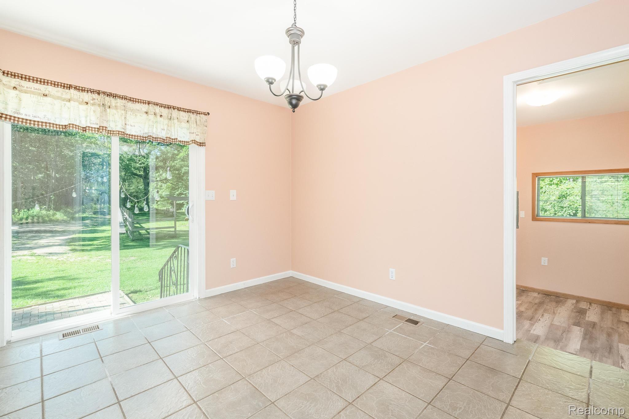45171 Dunn Road Belleville, MI 48111 - Photo 40 of 52 Gallery Image 40