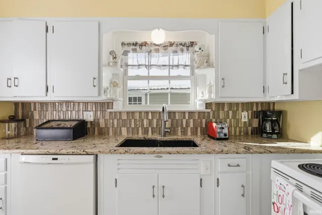 $184,900 | 4332 Indiana Avenue, Fort Wayne, IN 46807