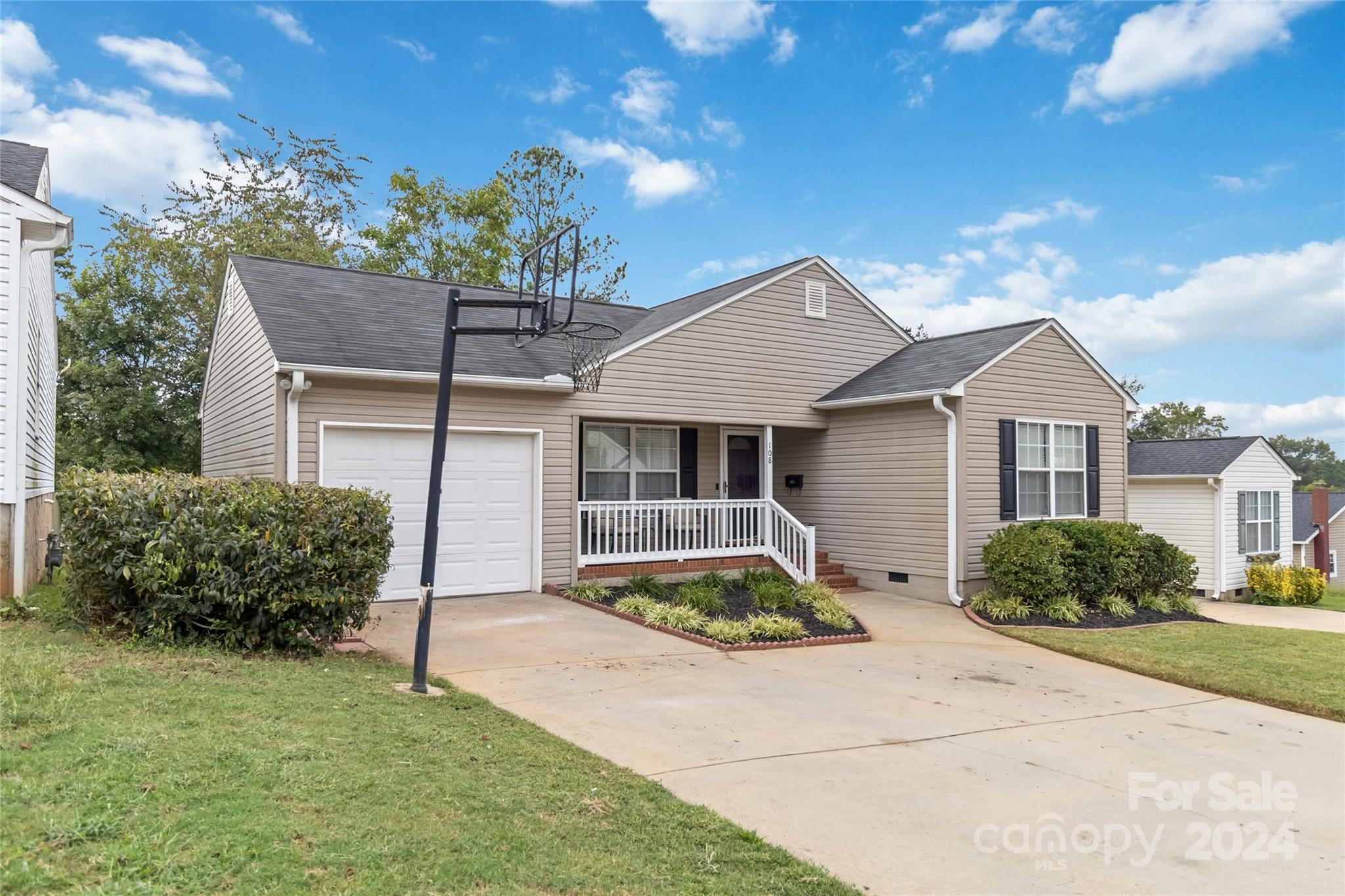 108 Boardwalk Drive Inman, SC 29349 - Photo 3 of 31 Gallery Image 3
