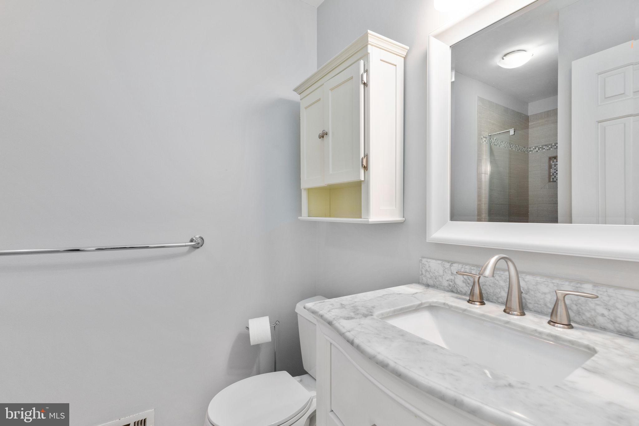 2035 South Glebe Road Arlington, VA 22206 - Photo 14 of 34