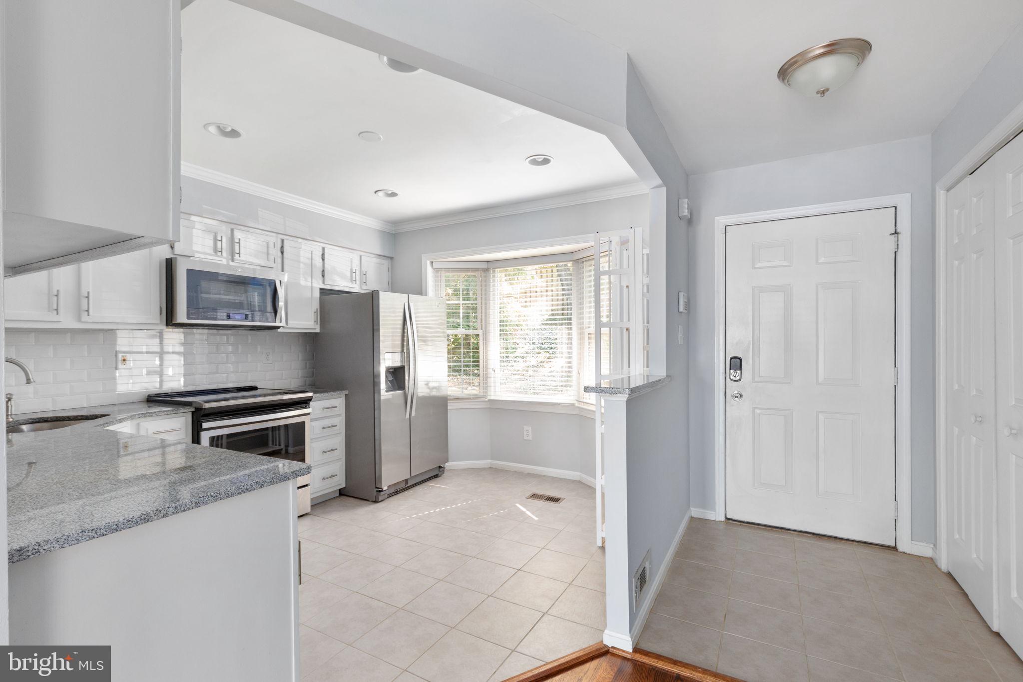 2035 South Glebe Road Arlington, VA 22206 - Photo 3 of 34