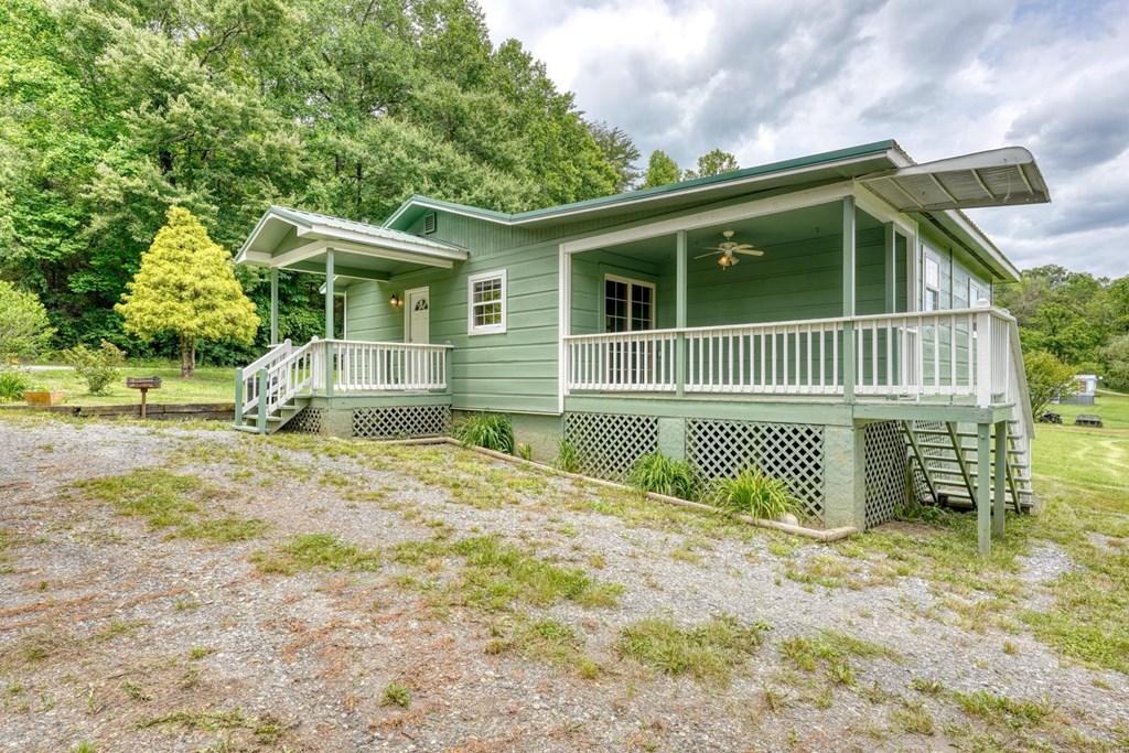 233 Messer Road Warne, NC 28909 - Photo 9 of 47