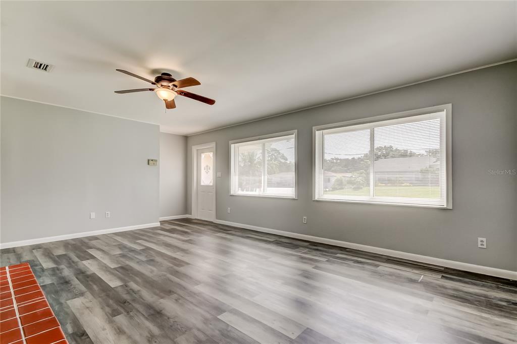 4412 Carlyle Road Tampa, FL 33615 - Photo 3 of 49 Living Room
