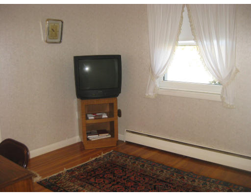 526 Trapelo Road Waltham, MA 02452 - Photo 8 of 9 Gallery Image 8
