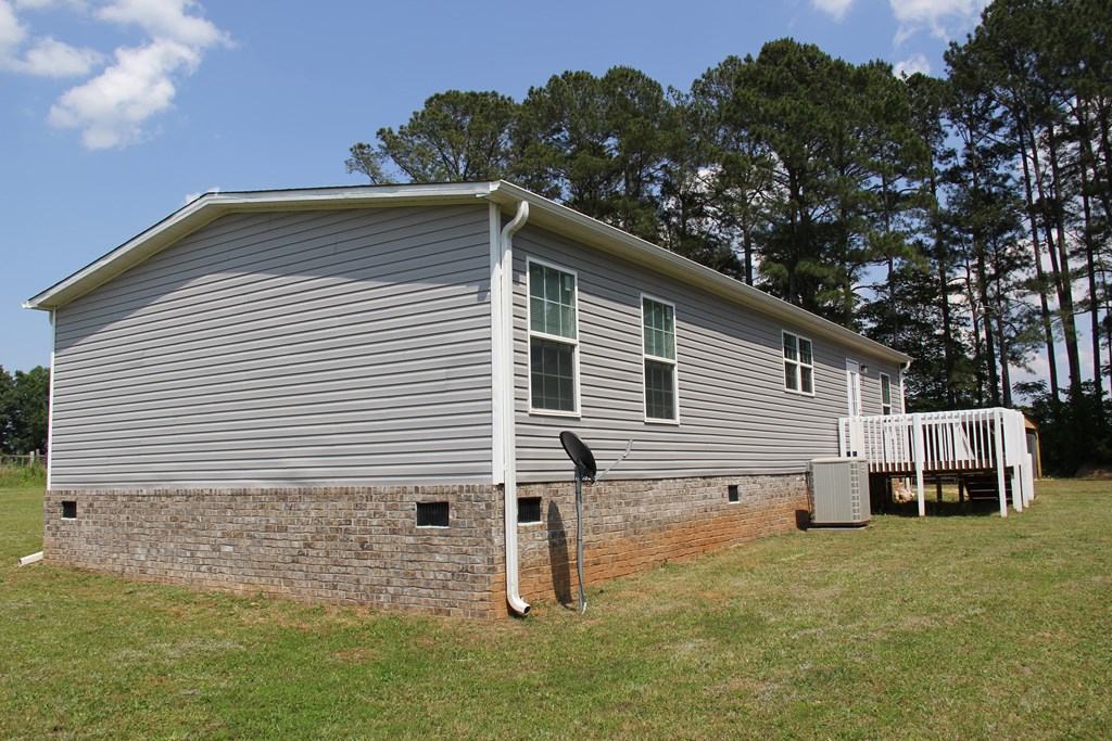 1034 Old Edgefield Road Ninety Six, SC 29666 - Photo 5 of 46 Gallery Image 5
