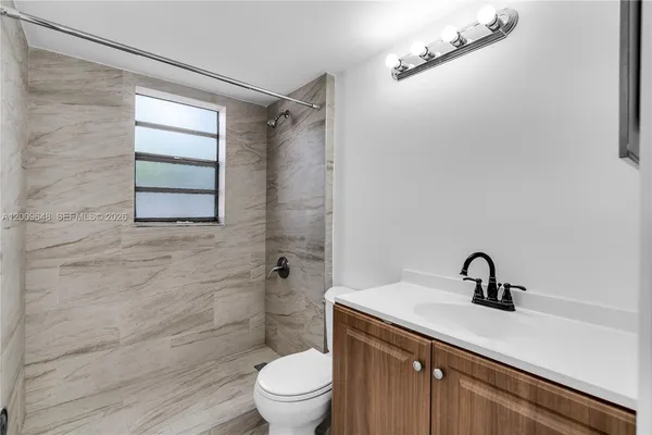 $2,450 | 18206 Mediterranean Boulevard, Unit 521, Hialeah, FL 33015