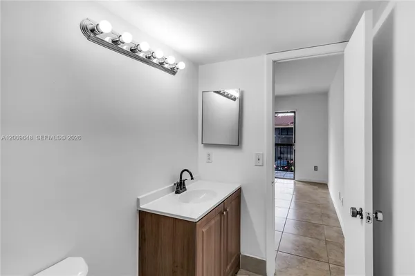 $2,450 | 18206 Mediterranean Boulevard, Unit 521, Hialeah, FL 33015
