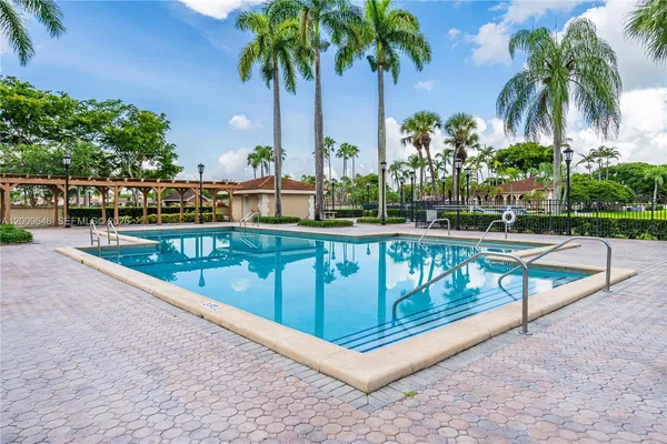 $2,450 | 18206 Mediterranean Boulevard, Unit 521, Hialeah, FL 33015
