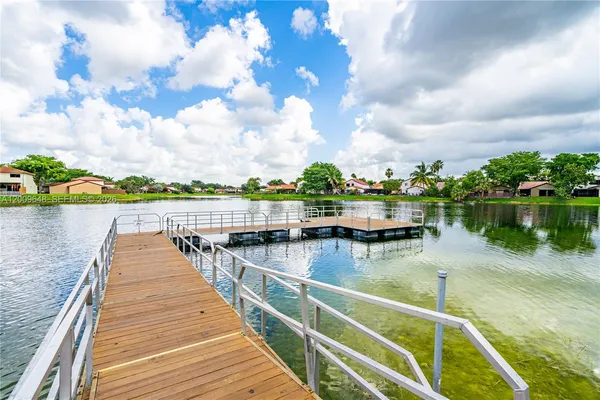 $2,450 | 18206 Mediterranean Boulevard, Unit 521, Hialeah, FL 33015