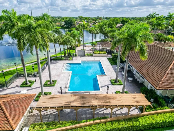 $2,450 | 18206 Mediterranean Boulevard, Unit 521, Hialeah, FL 33015