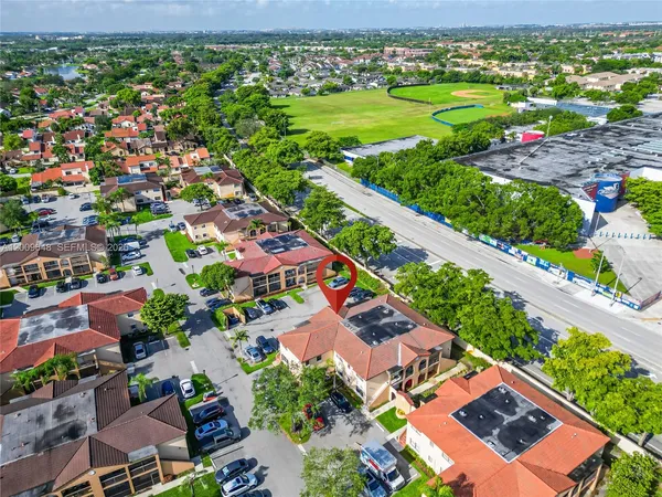 $2,450 | 18206 Mediterranean Boulevard, Unit 521, Hialeah, FL 33015