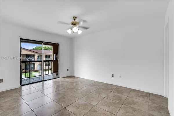 $2,450 | 18206 Mediterranean Boulevard, Unit 521, Hialeah, FL 33015