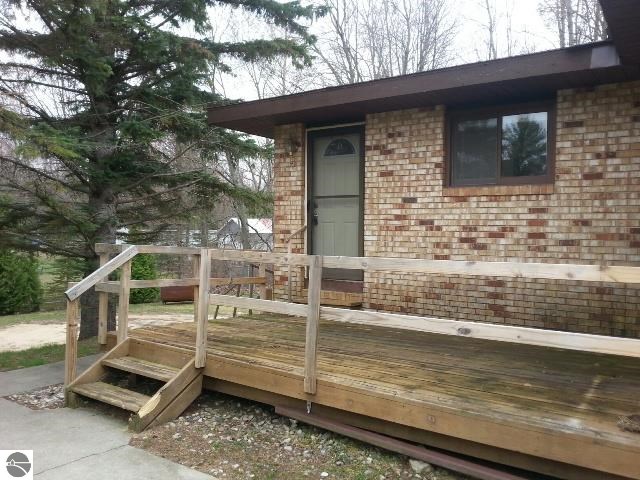3845 Wieman Road Beaverton, MI 48612 - Photo 4 of 21 1781333-3.JPG