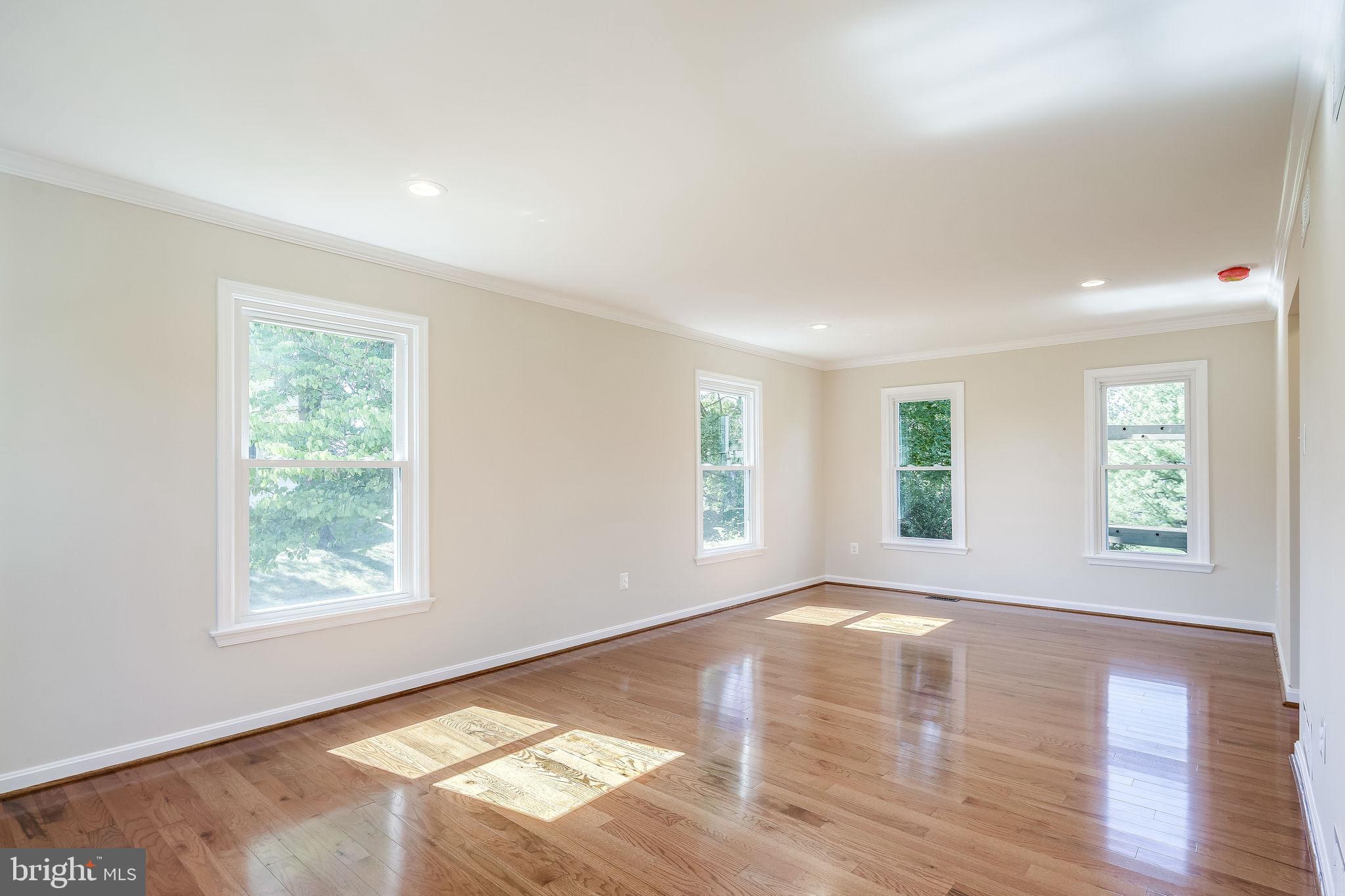 Large Family Room with Crown Molding