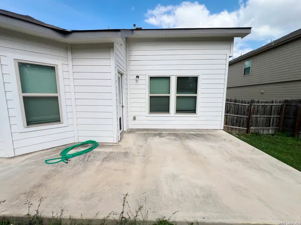 $1,995 | 156 Hunters Brook, San Antonio, TX 78253