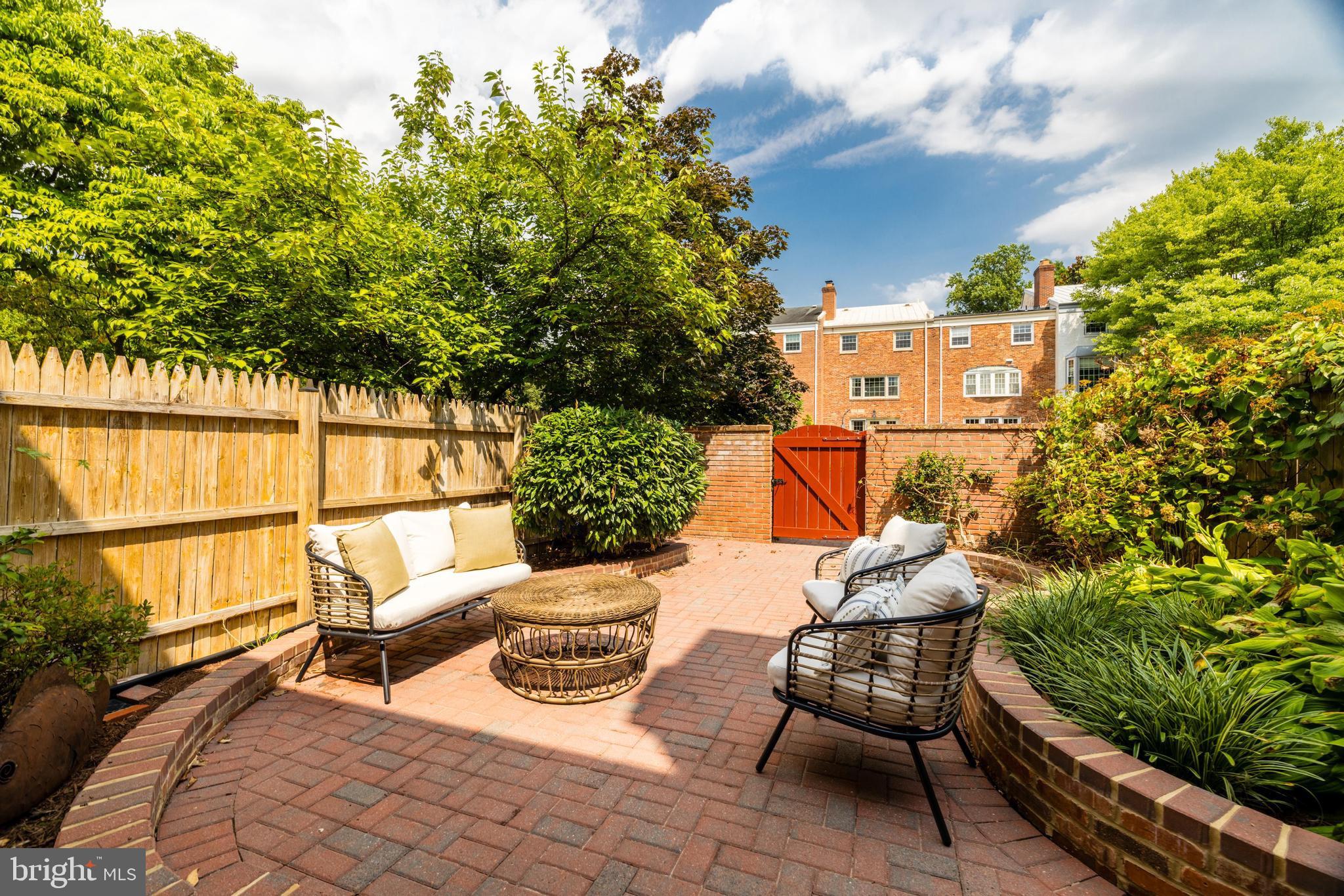 1149 Colonial Road McLean, VA 22101 - Photo 21 of 55 Georgetown Patio (Main Level)
