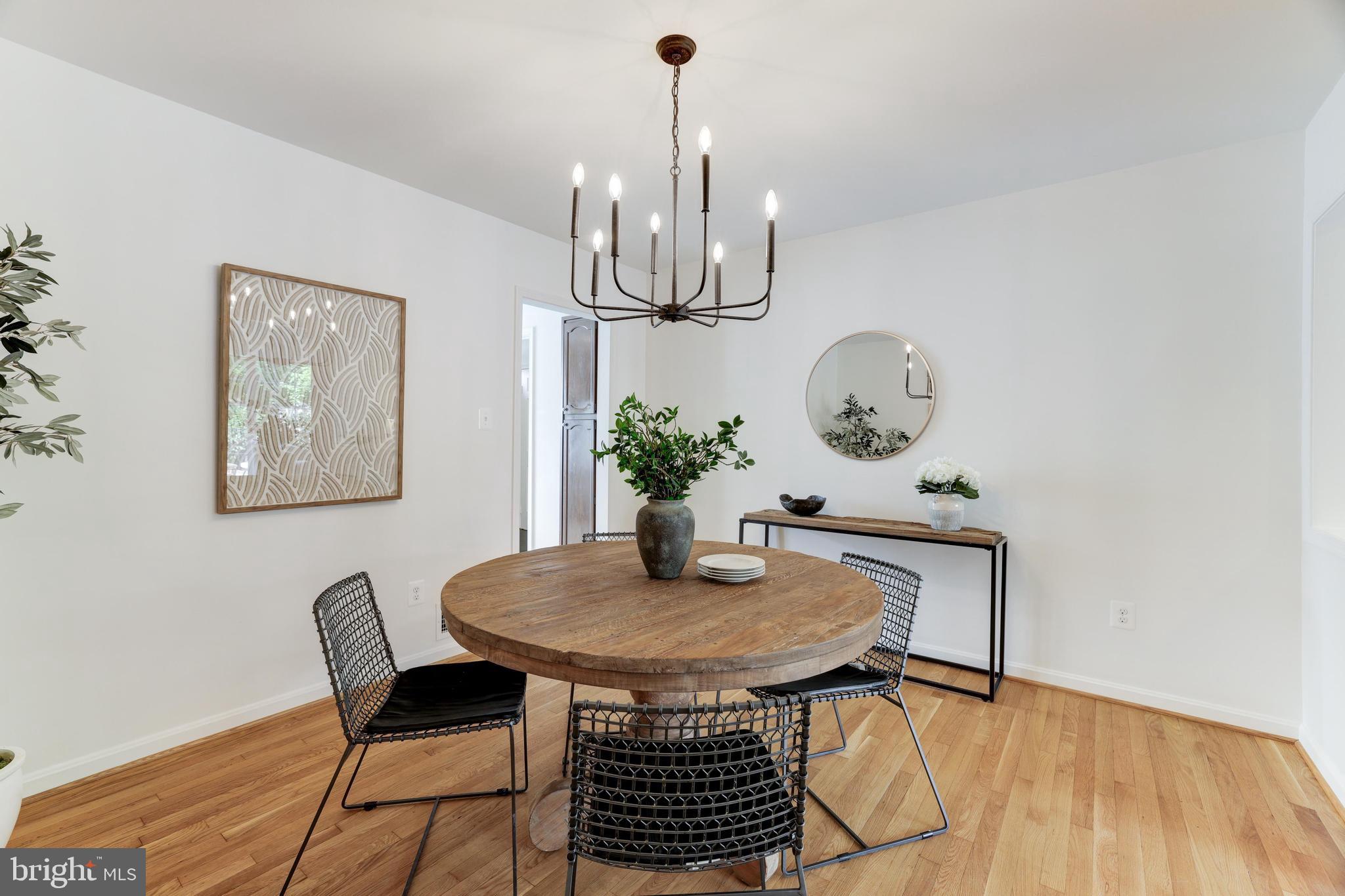1149 Colonial Road McLean, VA 22101 - Photo 25 of 55 Dining Room