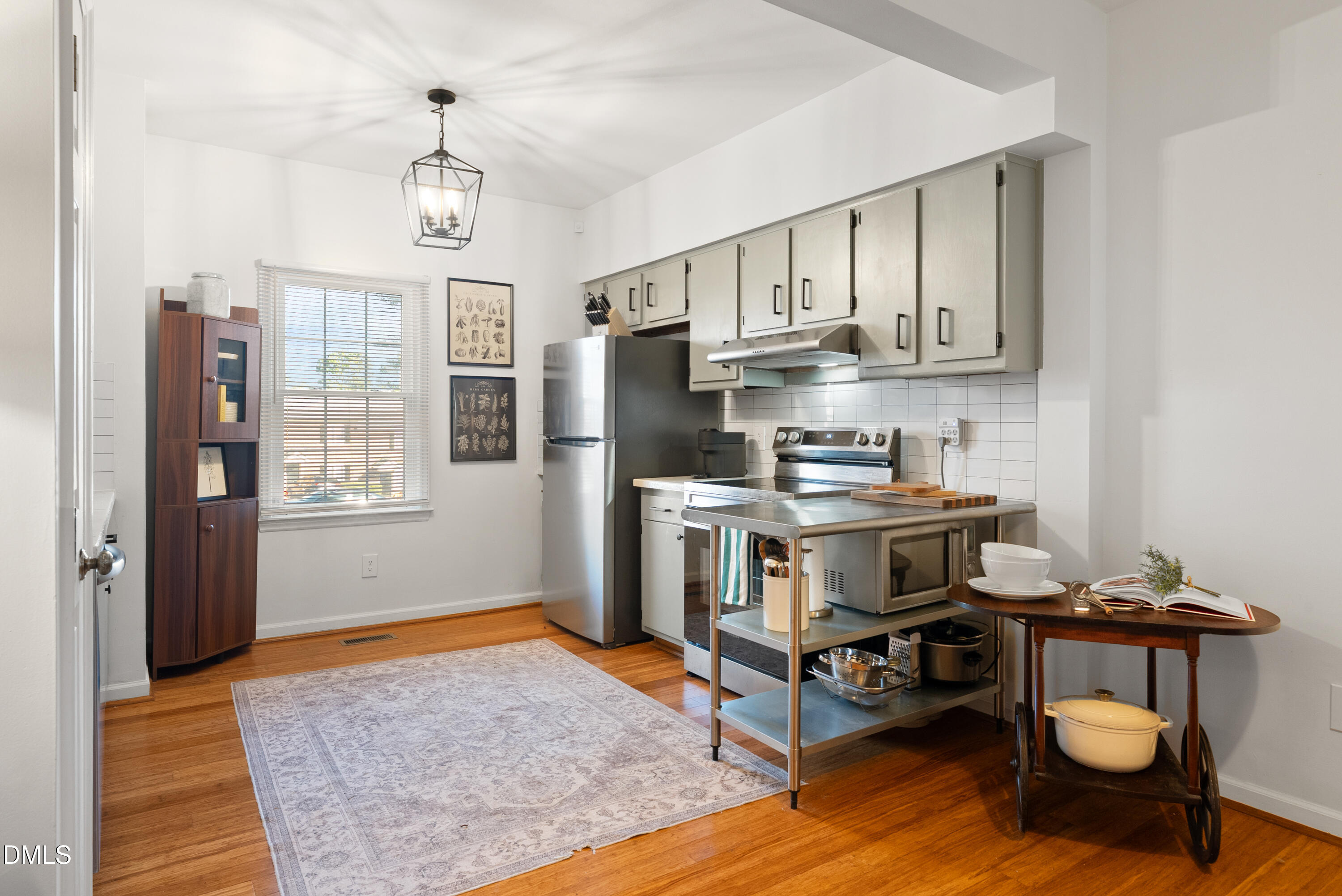 6133 Bushmills Street Raleigh, NC 27613 - Photo 8 of 31 6133 Bushmill-10