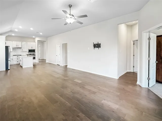 a view of a livingroom with furniture