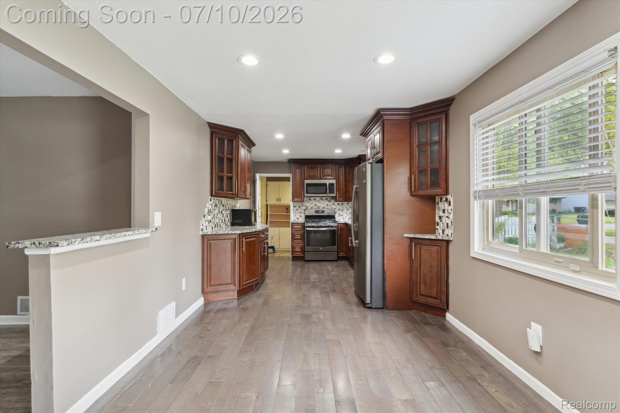 500 Trombley Road Troy, MI 48083 - Photo 11 of 32