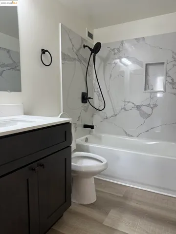 $430,000 | 801 Franklin Street, Unit 205, Oakland, CA 94607