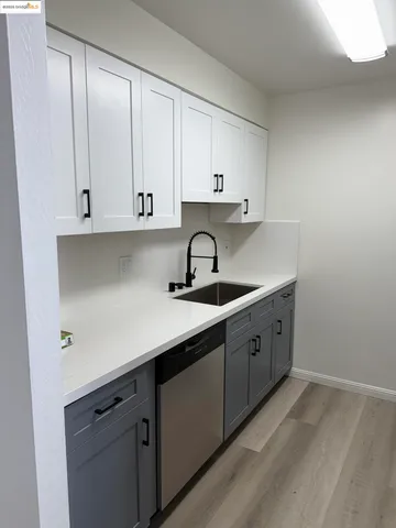 $430,000 | 801 Franklin Street, Unit 205, Oakland, CA 94607
