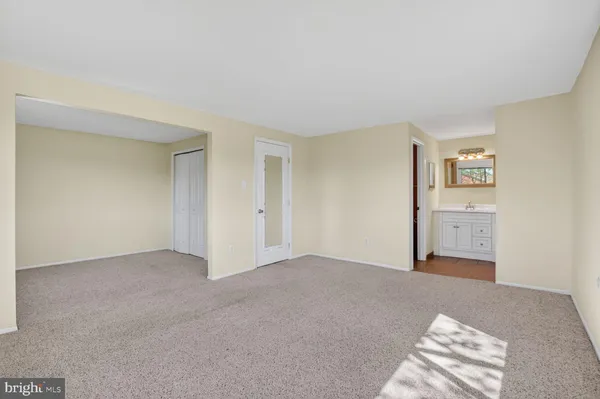 $499,000 | 19 Regis Circle, Sterling, VA 20164