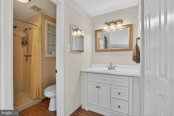 $499,000 | 19 Regis Circle, Sterling, VA 20164