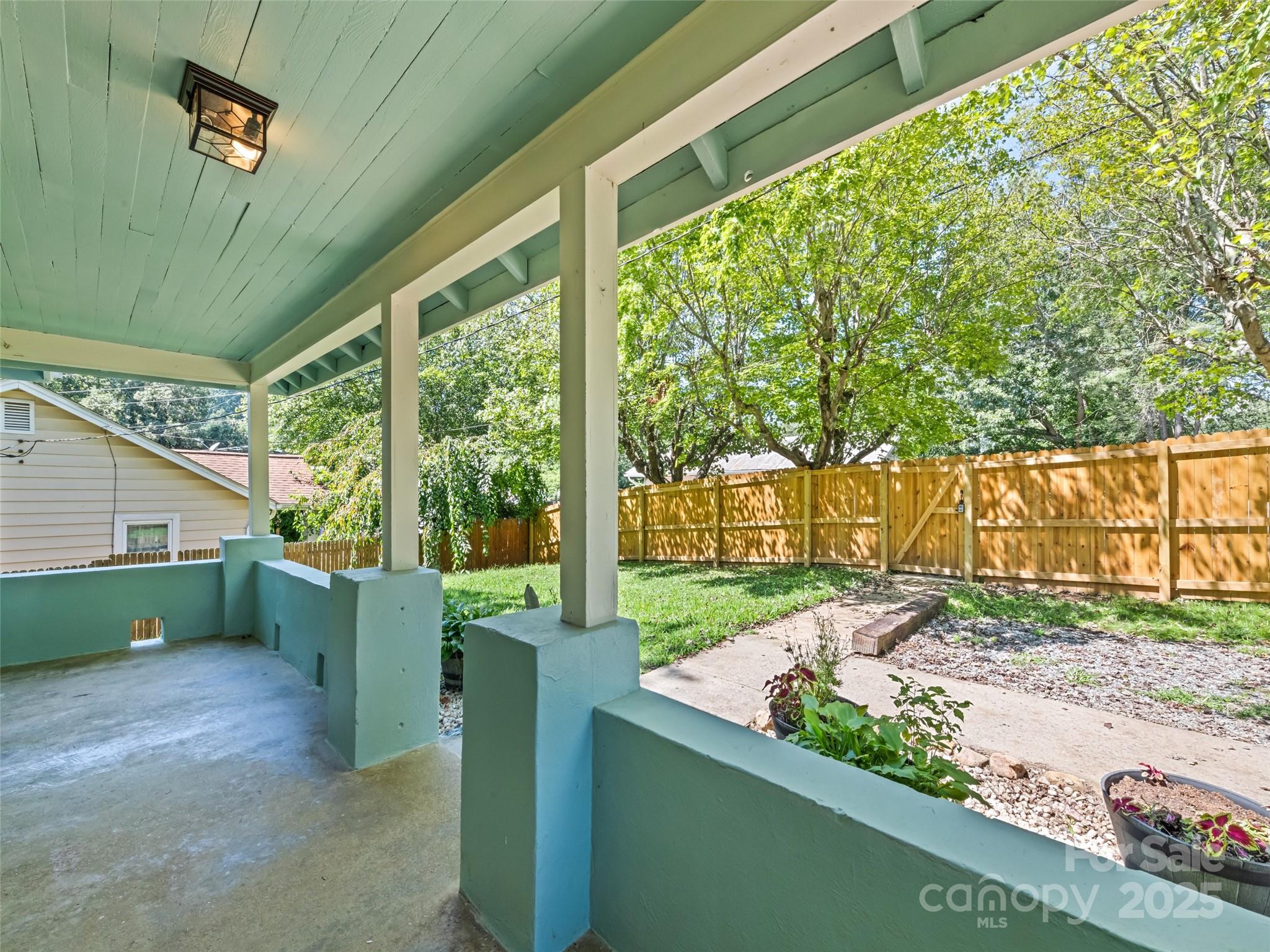 468 Deaverview Road Asheville, NC 28806 - Photo 3 of 26 a view of backyard with green space
