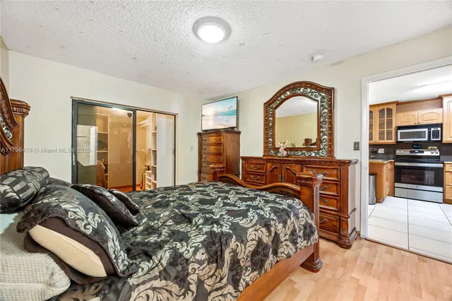 $484,900 | 2462 West 65th Street, Hialeah, FL 33016