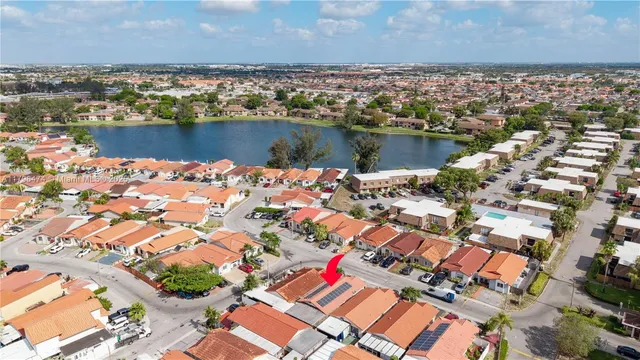 $484,900 | 2462 West 65th Street, Hialeah, FL 33016