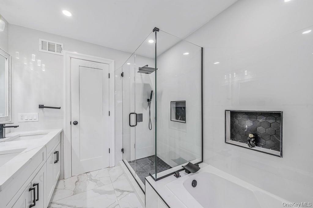 68 Fort Salonga Road Northport, NY 11768 - Photo 17 of 50