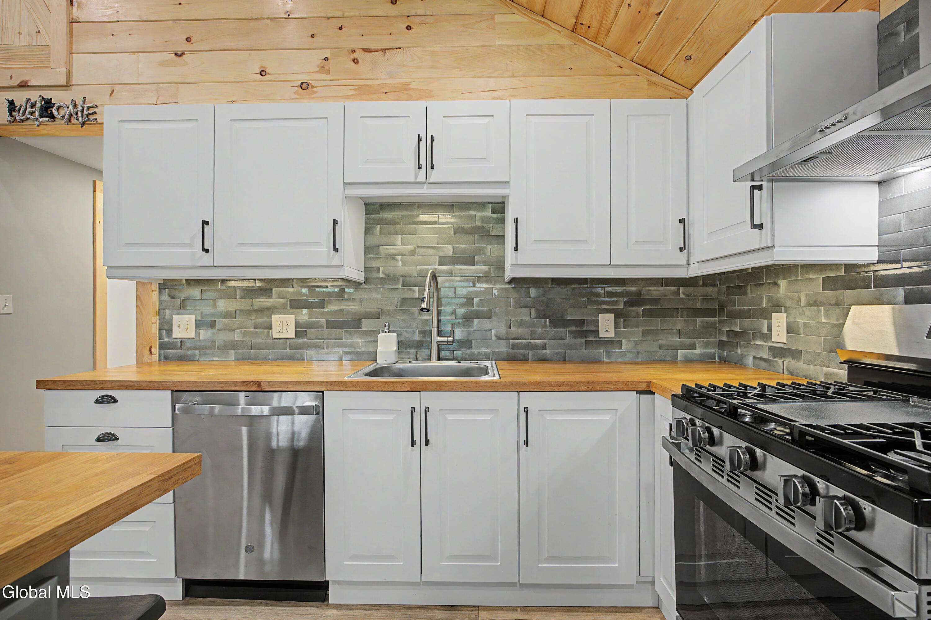 24 Mohican Road Bolton, NY 12814 - Photo 20 of 38 1 (9)