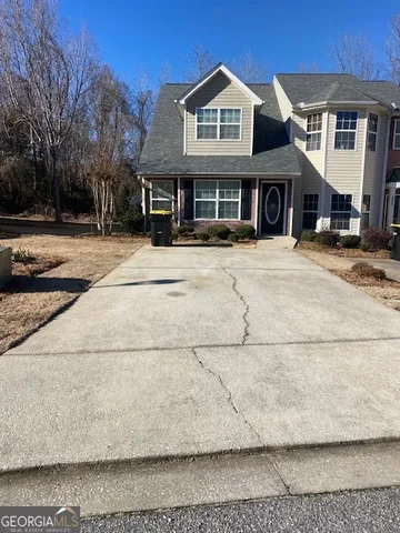 $1,700 | 120 Chastain Circle, Newnan, GA 30263