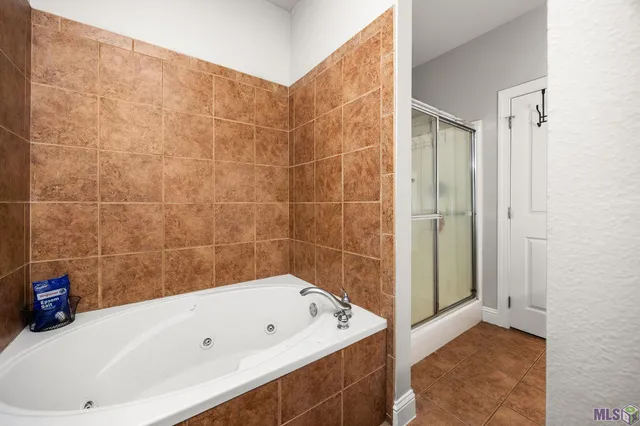 $190,000 | 809 Summer Breeze Drive, Unit 703, Baton Rouge, LA 70810