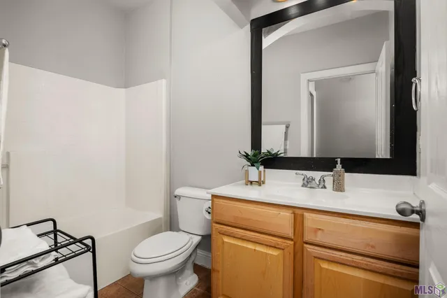 $190,000 | 809 Summer Breeze Drive, Unit 703, Baton Rouge, LA 70810