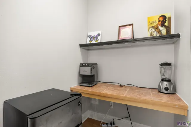 $190,000 | 809 Summer Breeze Drive, Unit 703, Baton Rouge, LA 70810