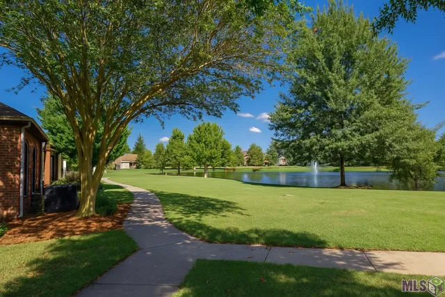 $190,000 | 809 Summer Breeze Drive, Unit 703, Baton Rouge, LA 70810