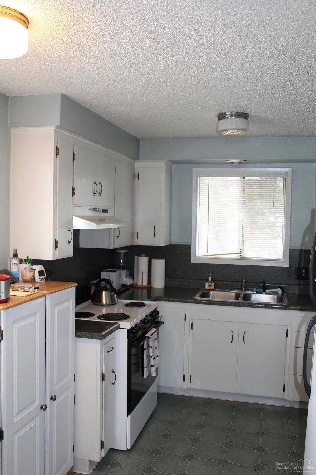 20247 Murphy Road Bend, OR 97702 - Photo 5 of 16 Additional Photo