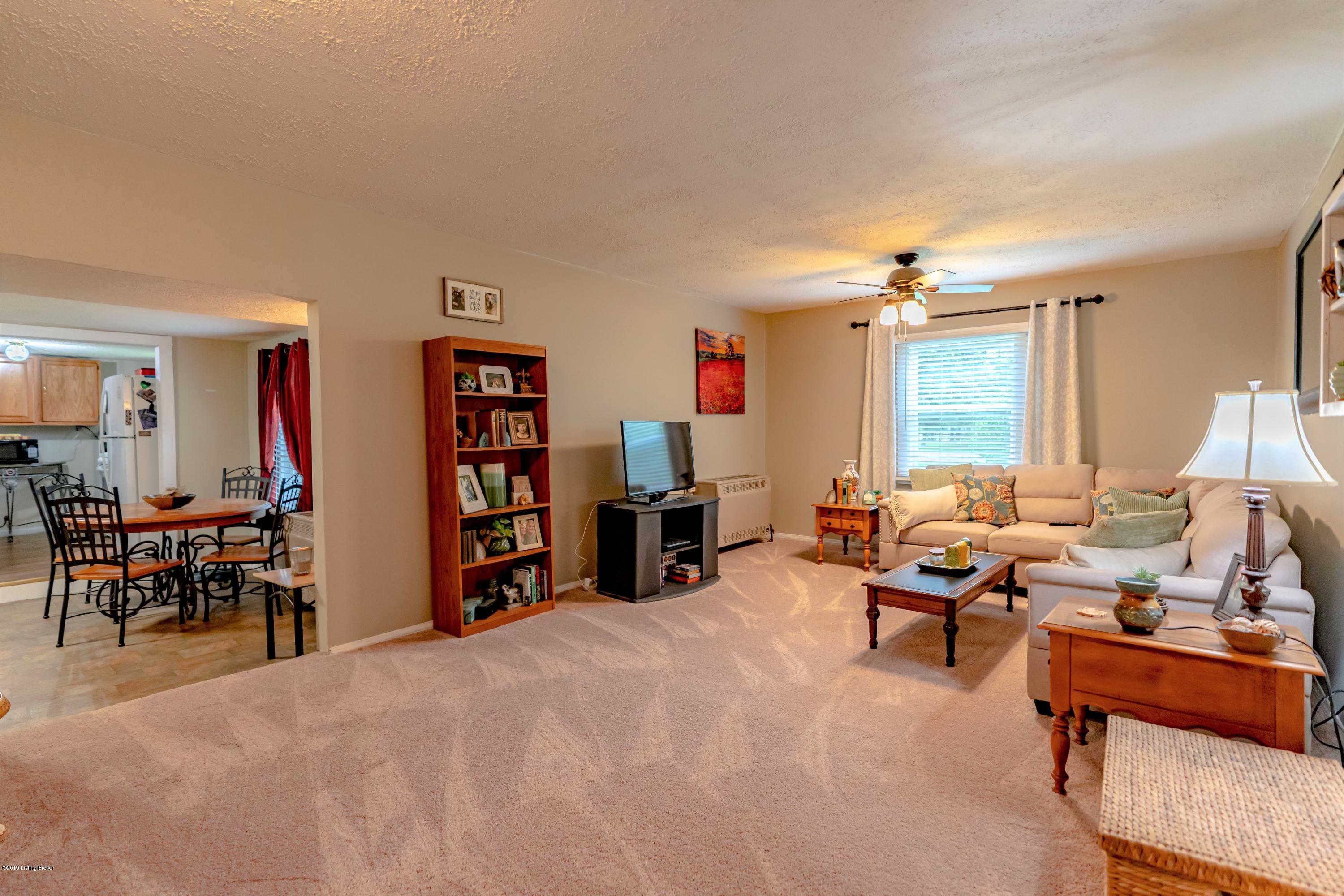 3791 Hickory Ridge Road Waddy, KY 40076 - Photo 4 of 22 Family Room