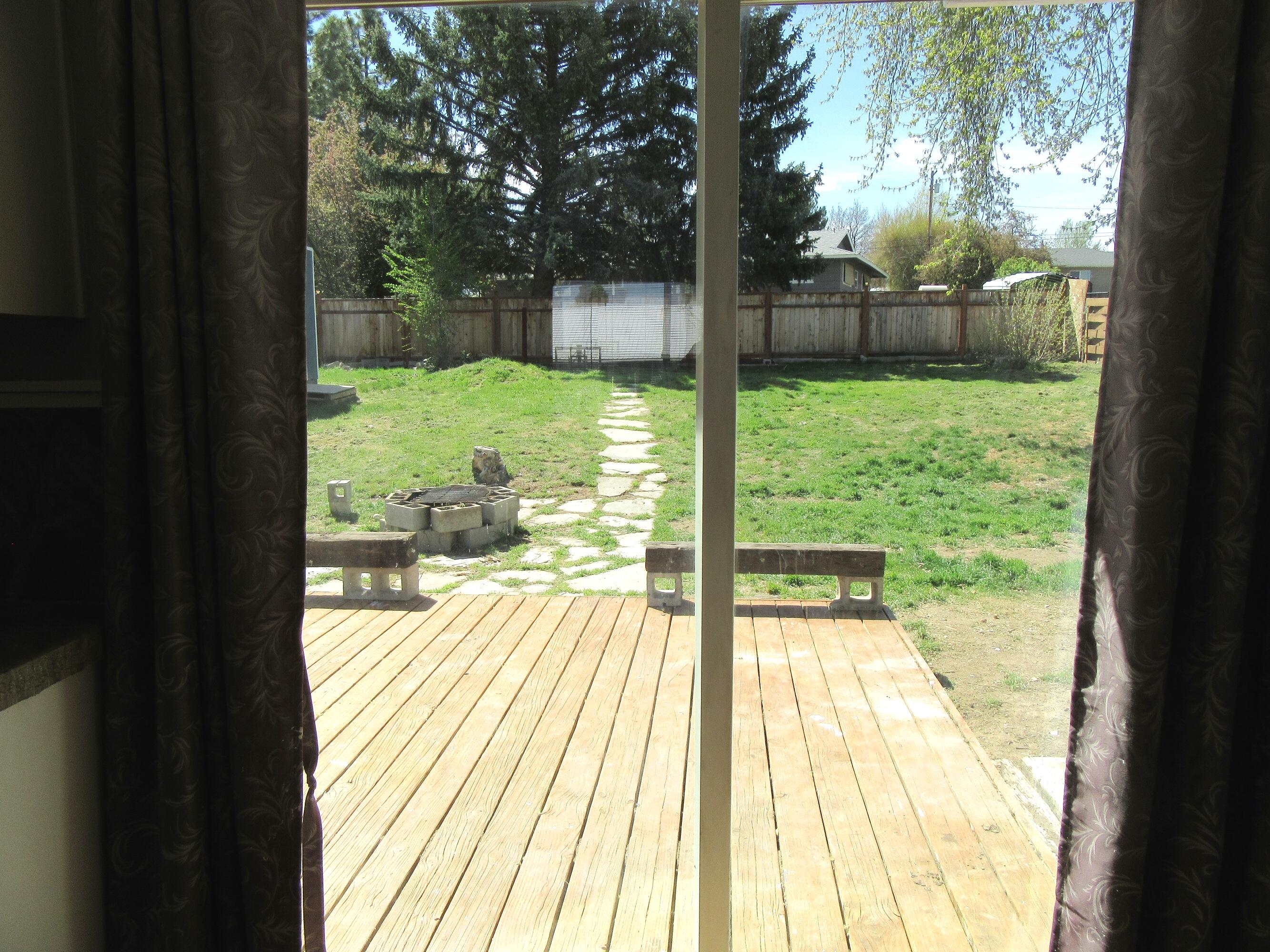 907 West 3rd Street Alturas, CA 96101 - Photo 26 of 32 Back Deck 1`