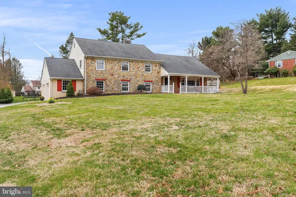 $724,900 | 202 Ivy Lane, Glen Mills, PA 19342