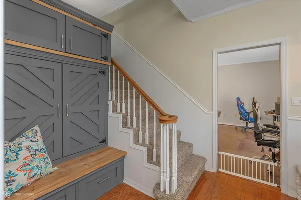 a view of entryway and hall