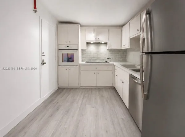$2,500 | 400 Kings Point Drive, Unit 811, Sunny Isles Beach, FL 33160