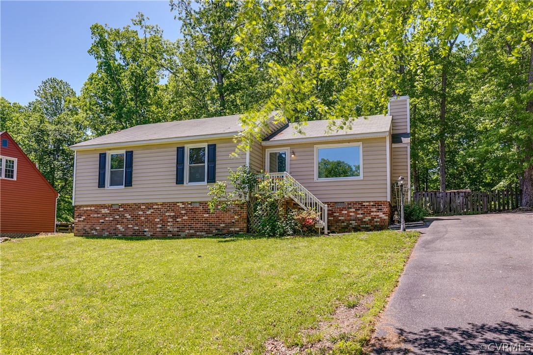 200 Eastman Road Chesterfield, VA 23236 - Photo 3 of 37